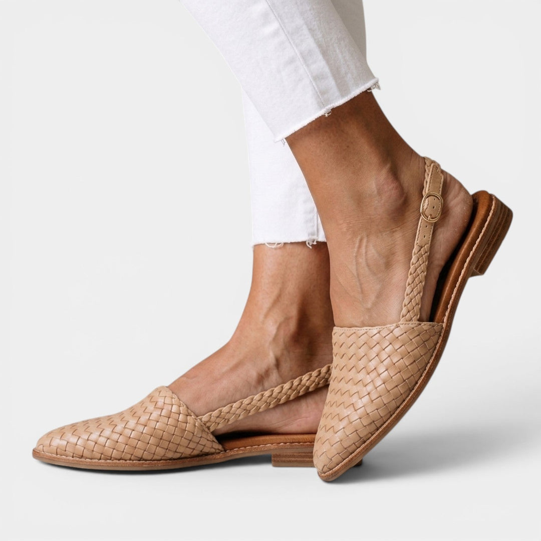 Sandalias de mujer planas trenzadas. Perfectas para un estilo casual o diario con máxima comodidad.