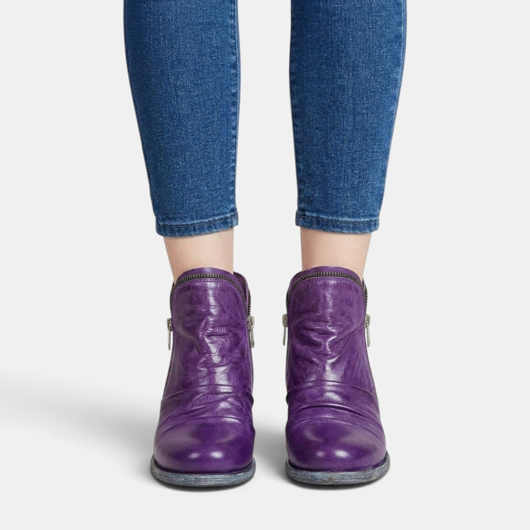 Botas ortopédicas elegantes para mujer. Ofrecen soporte, amortiguación y bienestar para pies sensibles.