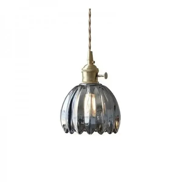 Lámpara colgante de vidrio floral, ambiente cálido y romántico para cualquier interior.