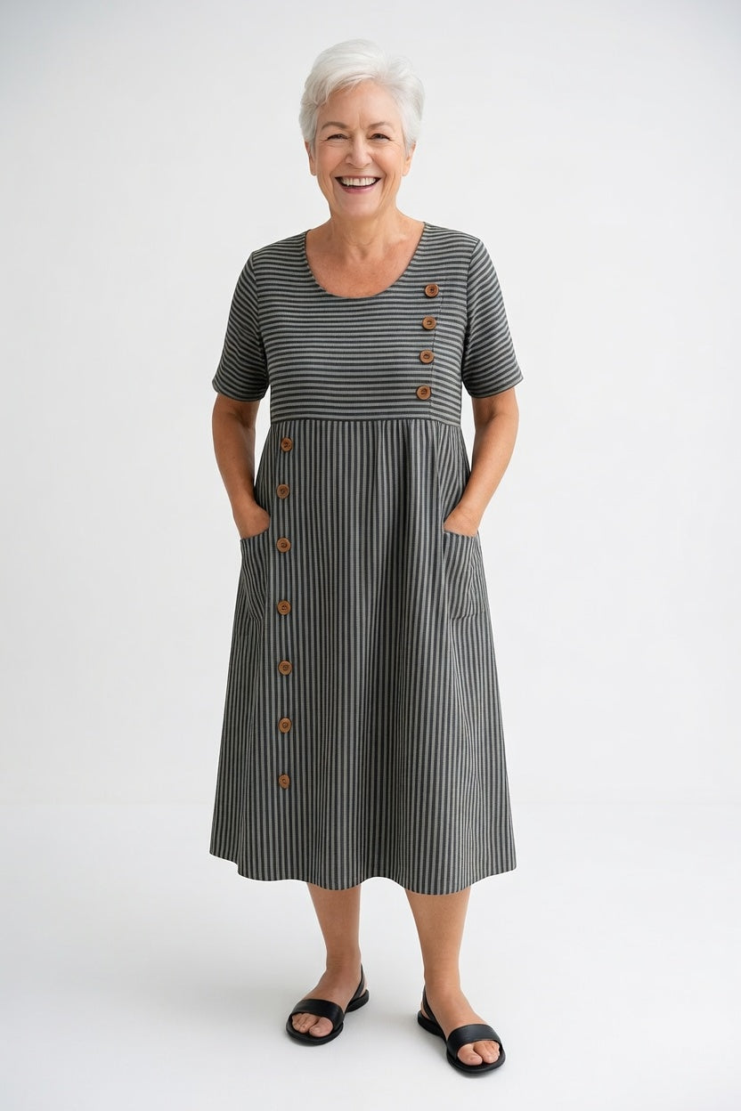 Vestido de verano fluido con rayas para mujer, ideal para un estilo casual y elegante.