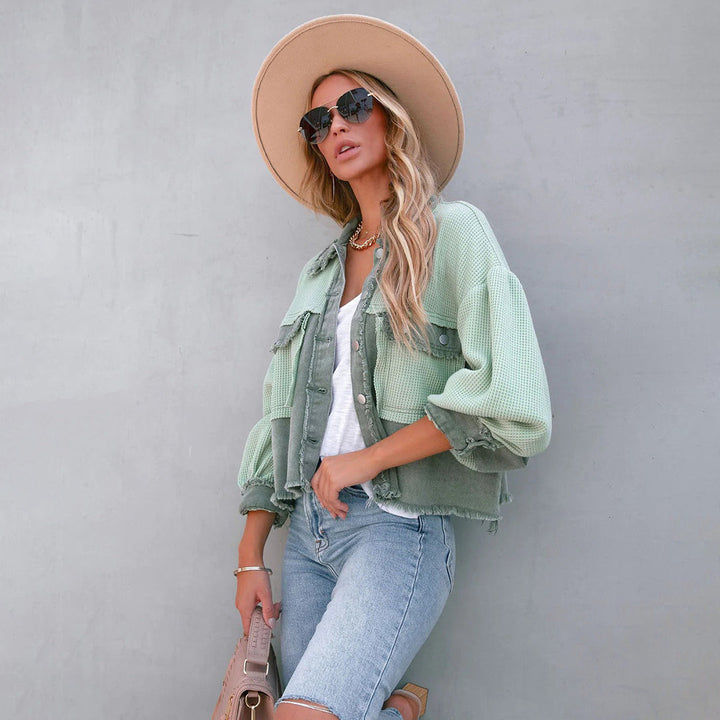 Chaqueta multicolor para mujer. Estilo bohemio vibrante. Complemento ideal para tu look casual.