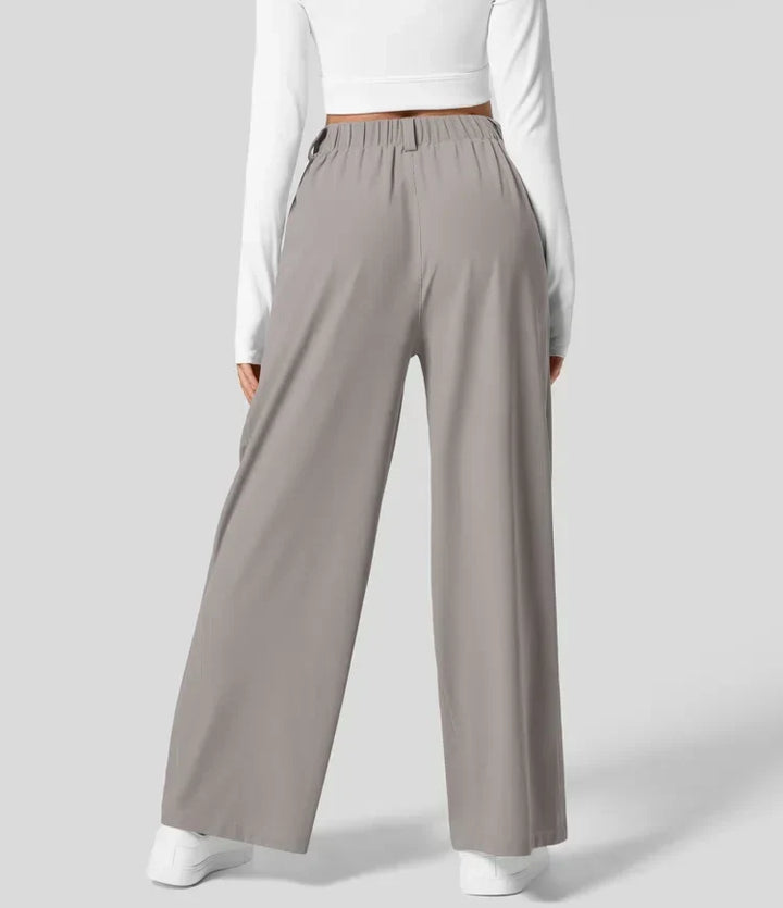 Moda otoño: pantalón de mujer con talle alto y pernera ancha, un básico elegante.