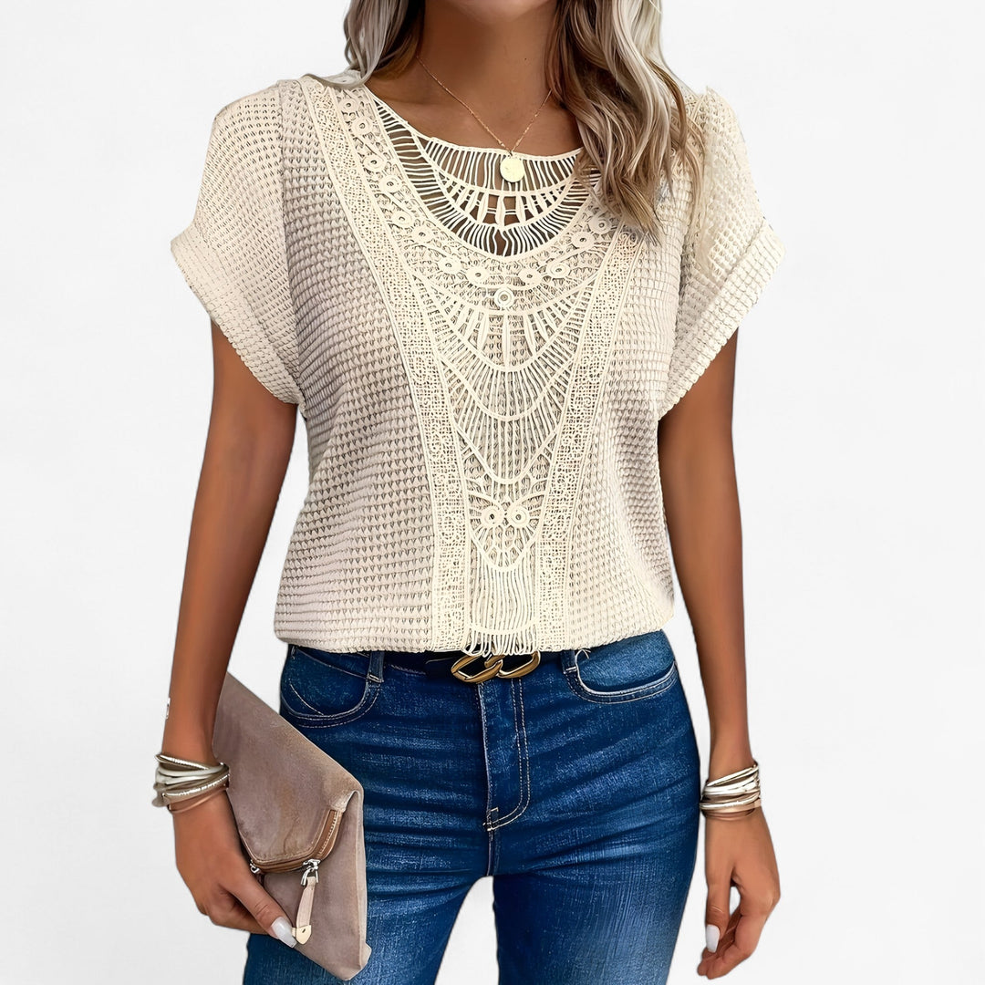 Top de encaje blanco floral para mujer. Blusa sofisticada, ropa femenina primavera verano.