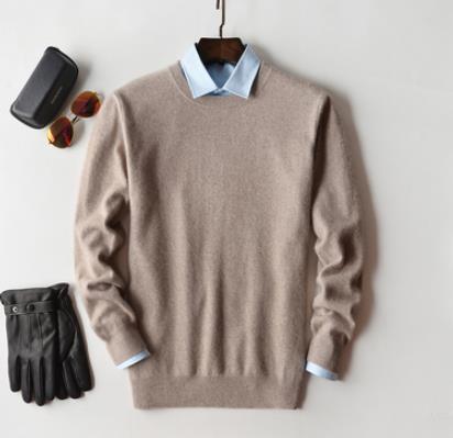 Jersey moda masculina, blanco roto, cuello redondo. Comodidad para invierno y otoño, jersey elegante.