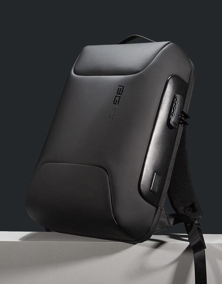 Mochila antirrobo impermeable con USB, ideal para estudiantes y profesionales. Disponible en varios colores.