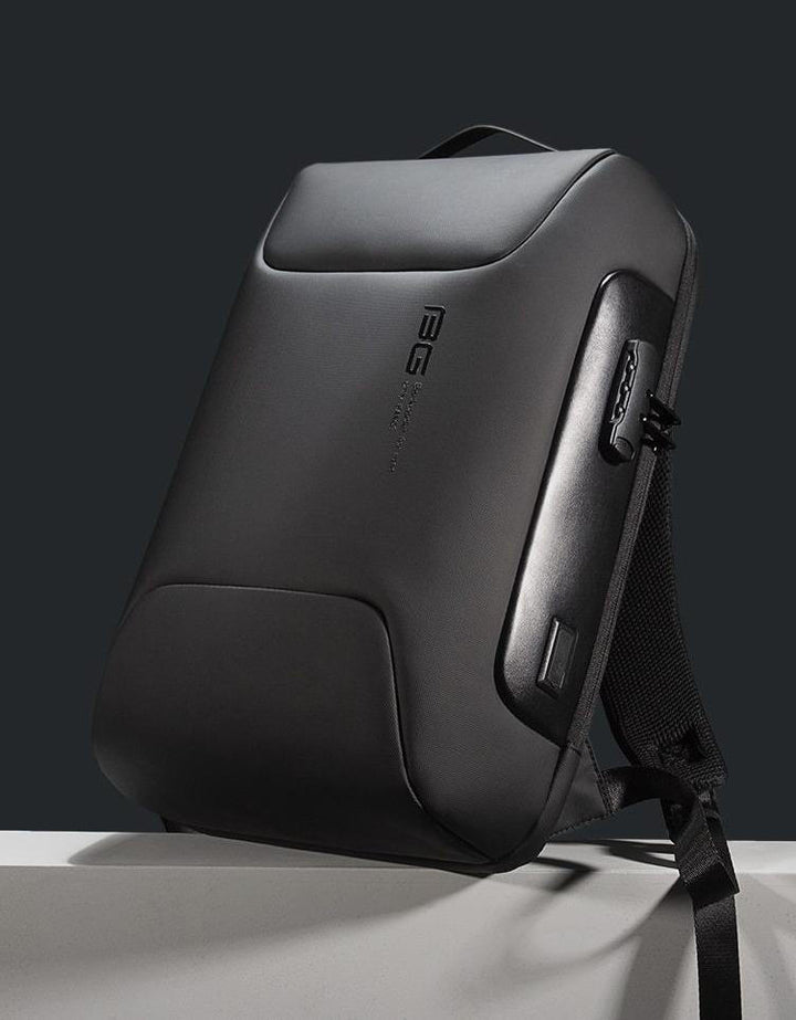 Mochila antirrobo impermeable con USB, ideal para estudiantes y profesionales. Disponible en varios colores.