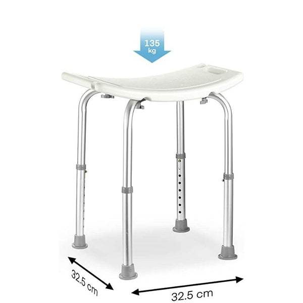 Silla de baño plegable con superficie antideslizante, ideal para mejorar la accesibilidad y seguridad en la ducha.