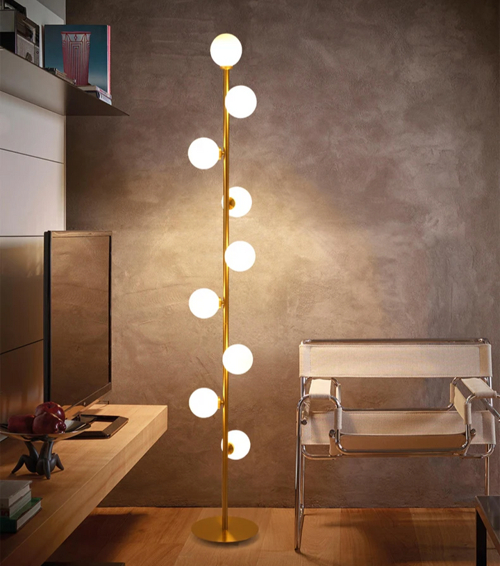 Decoración moderna con lámpara de pie Celestina. Luz LED esférica, diseño nórdico y elegante.