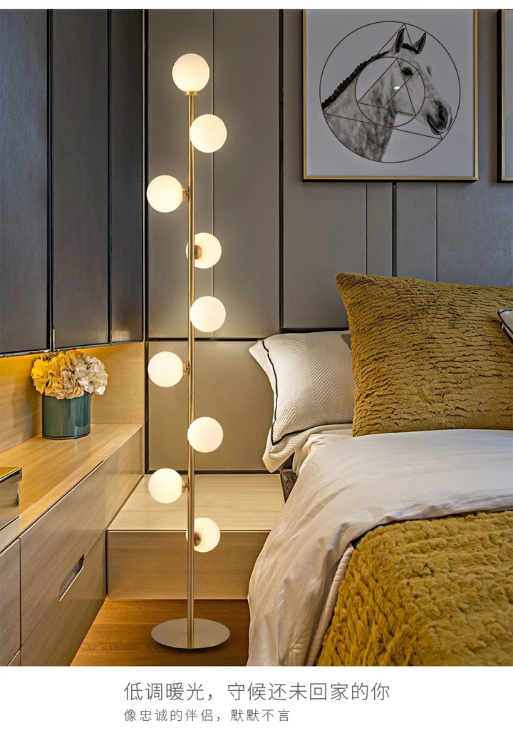 Lámpara de pie LED esférica. Diseño nórdico y minimalista. Perfecta para iluminación de salón.