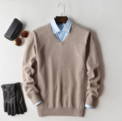 Suéter elegante de cuello redondo para hombre en color beige. Confort y estilo para toda ocasión.