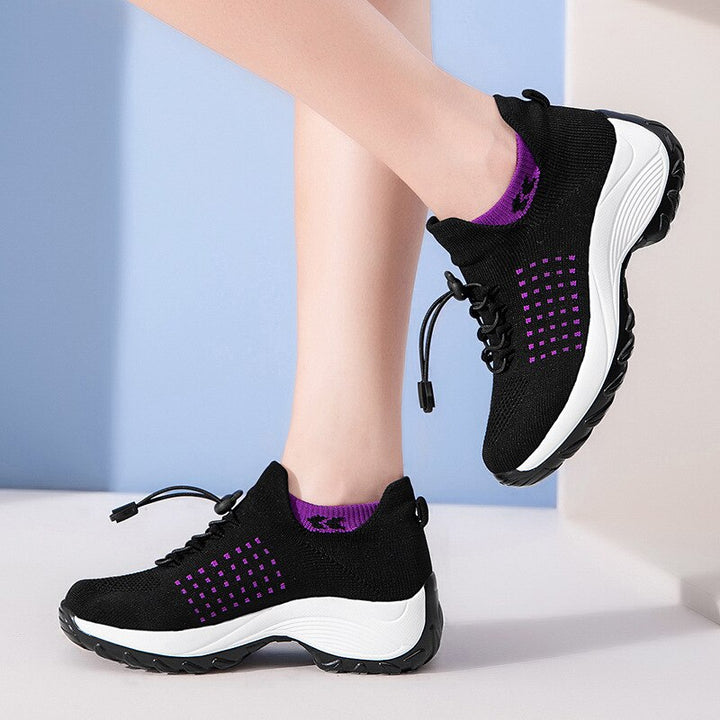 Zapatillas ortopédicas de mujer con diseño de entrada fácil, ofreciendo comodidad superior y alivio del dolor.