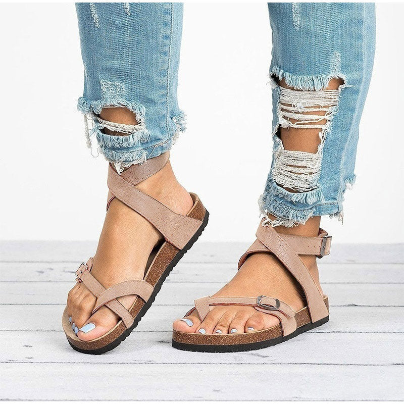 Sandalias de mujer: calzado plano, cómodo y elegante. Imprescindible para el verano y cualquier ocasión.