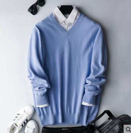 Ropa masculina: jersey casual negro, cuello redondo. Suave, cómodo y fondo de armario esencial para hombre.