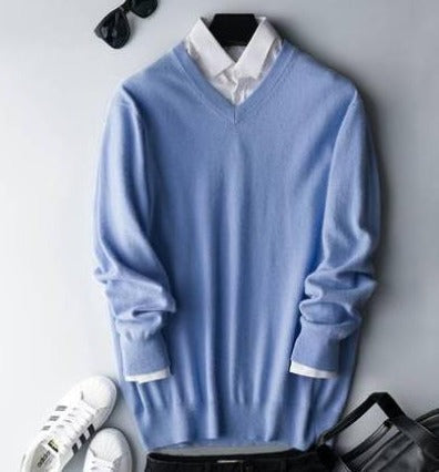 Suéter clásico para hombre, color burdeos, cuello redondo. Moda masculina de invierno, duradero.