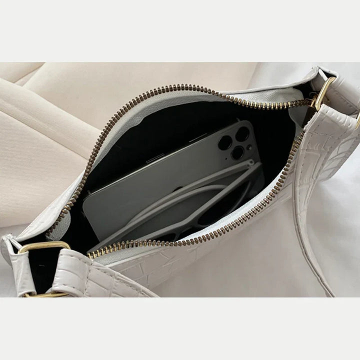 Bolso de fiesta brillante para mujer, piel de cocodrilo, toque de elegancia.