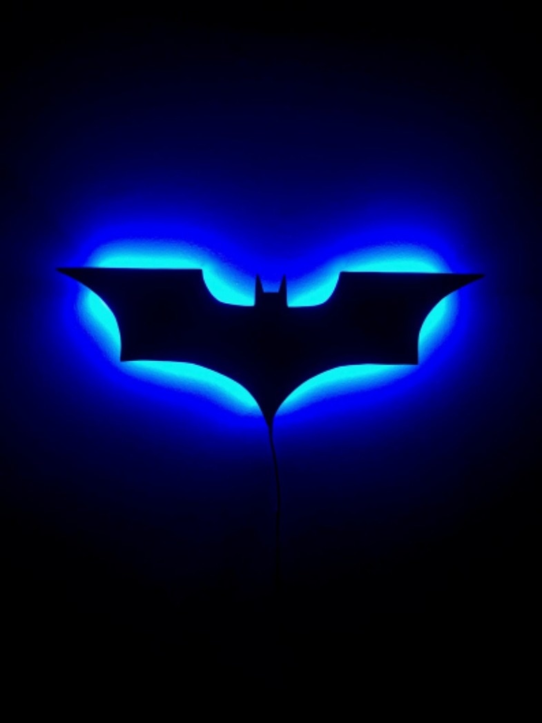 Lámpara de pared LED con control remoto, colores cambiantes, iluminación interior moderna, decoración.