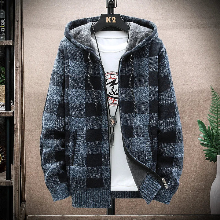 Chaqueta de hombre a cuadros tipo leñador, con capucha y cremallera. Abrigo casual de invierno, estilo y confort.