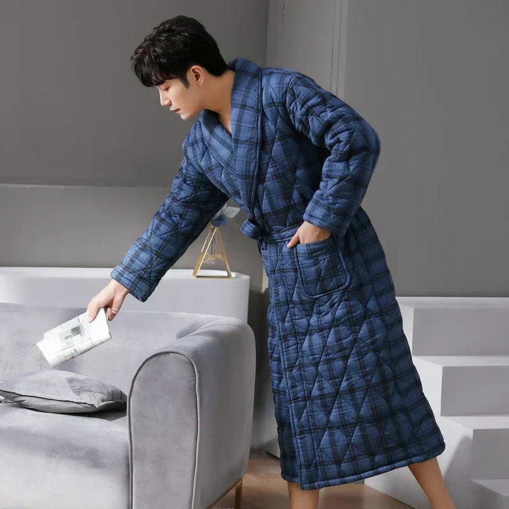 Albornoz largo unisex con aislamiento térmico para invierno, diseño acolchado y acogedor.