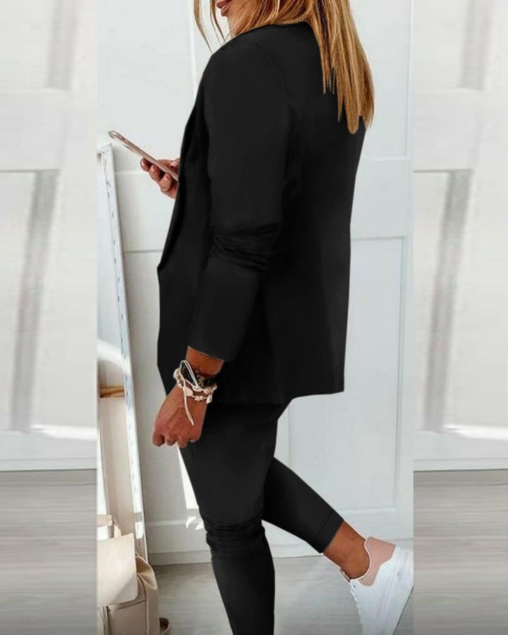 Blazer de moda para mujer, parte de un conjunto casual de dos piezas con joggers, perfecto para primavera.