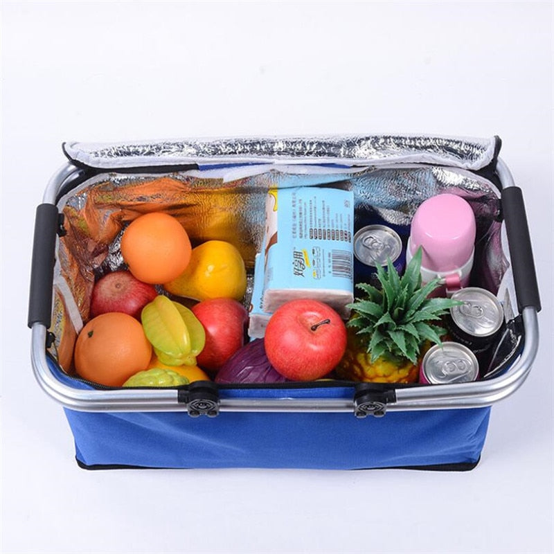 Nevera portátil plegable lista para la aventura. Mantiene tu comida fresca y bebidas frías para tus viajes.