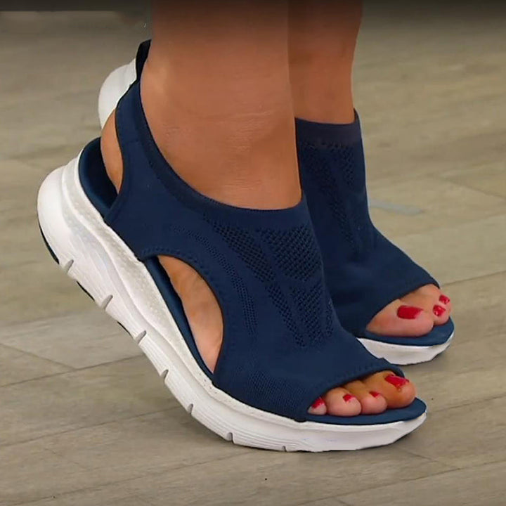 Sandalias ortopédicas de mujer con confort ergonómico y soporte plantar, ideales para caminar sin fatiga.