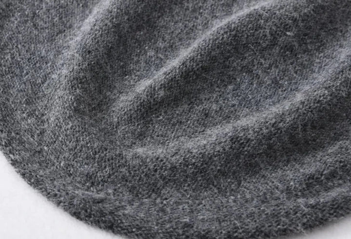 Gorro de punto lavanda para mujer. Accesorio de moda femenina, cálido y chic para el invierno.