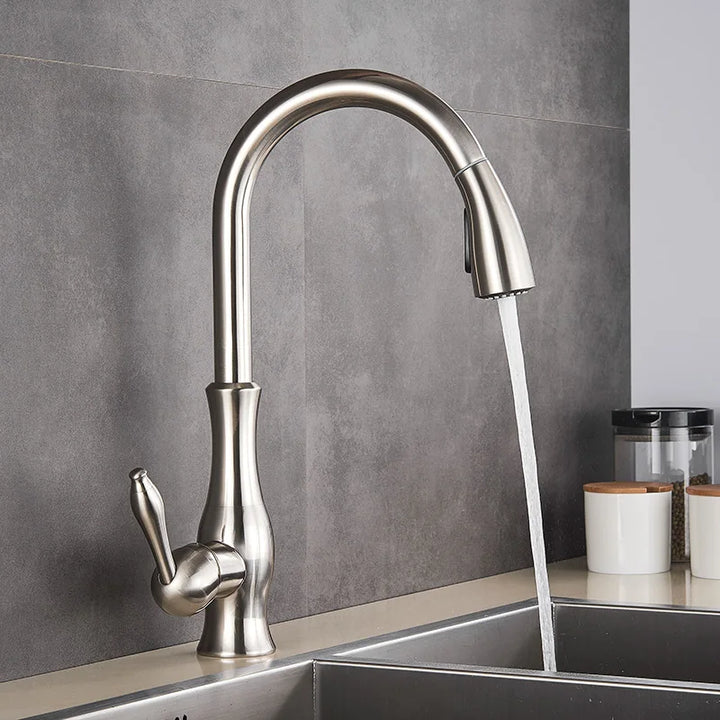 Grifo de cocina de diseño moderno, caño extensible y giratorio, latón cromado para fregadero.