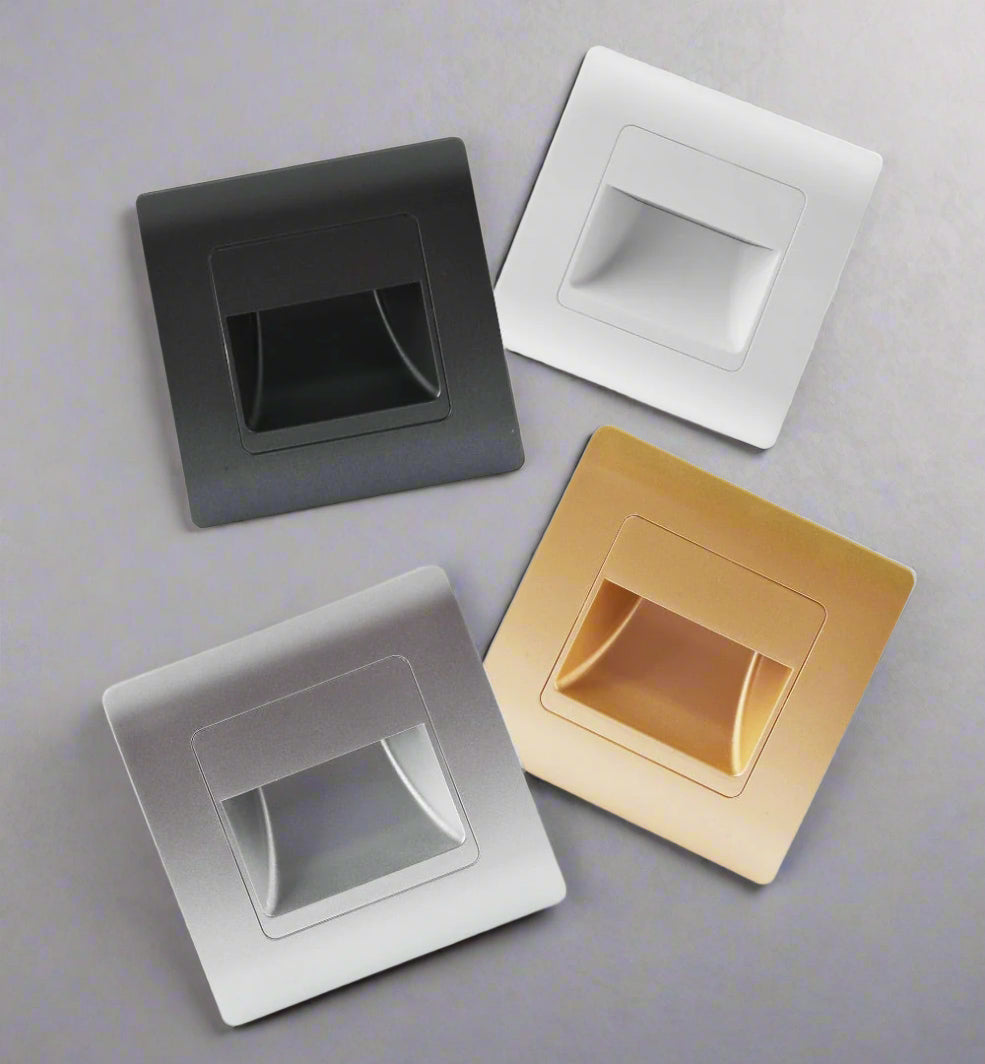 Iluminación de seguridad LED para escaleras. Lámpara de pared empotrada con sensor de movimiento PIR.