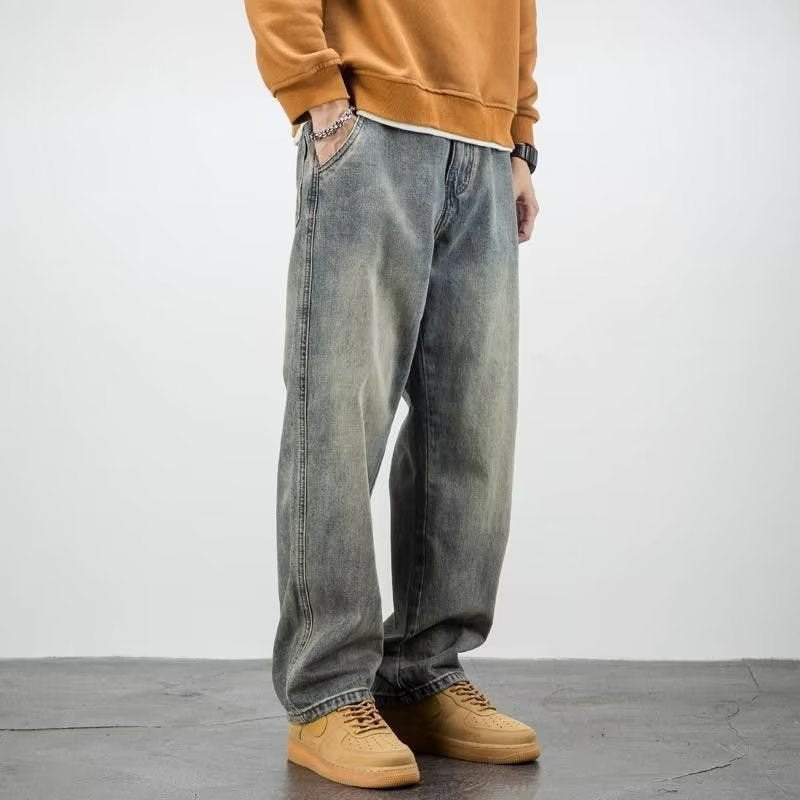Pantalones vaqueros EZRA de hombre. Diseño retro y ajuste relajado para máxima comodidad. Perfectos para un estilo casual.