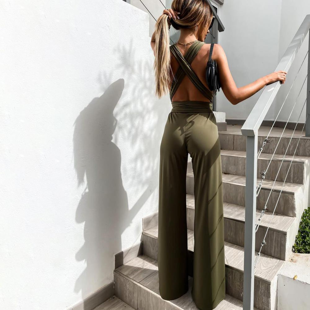 Jumpsuit elegante de mujer con escote cruzado y pierna ancha. Ropa femenina versátil, perfecta para ocasiones.
