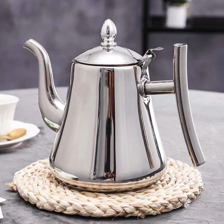 Precioso hervidor de agua para inducción, acero inoxidable con filtro. Calienta tu agua caliente en casa rápidamente.