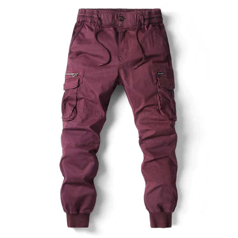 Pantalón jogger cargo ARLO de hombre, corte cómodo y puños elásticos, ideal para un look urbano y moderno.