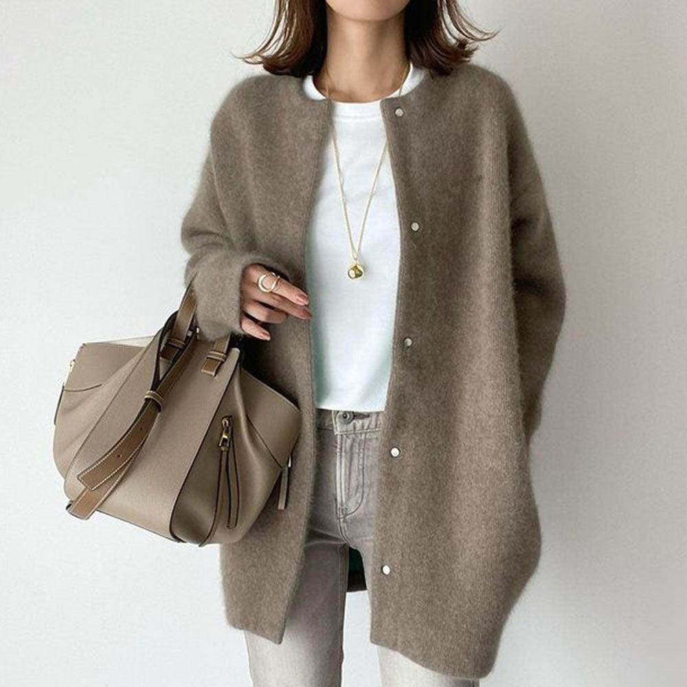 Cárdigan abrigo Francisca para mujer, elegante y versátil, ideal para otoño e invierno. Estilo chic y cómodo.