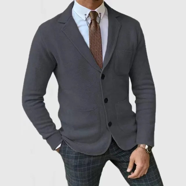Blazer slim fit para hombre. Fondo de armario esencial, look moderno y versátil.