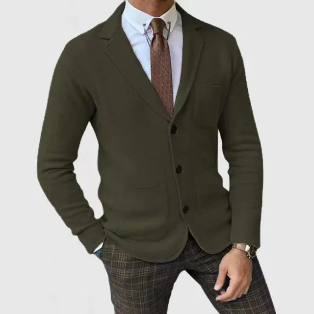 Blazer hombre slim fit. Casual elegante, ideal para ropa de oficina y moda de otoño/invierno.