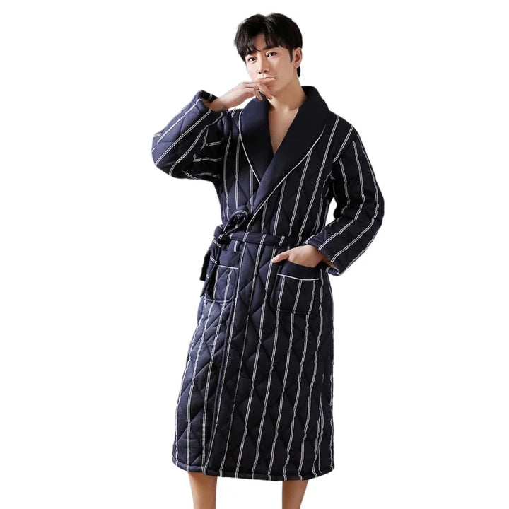 Albornoz acolchado de invierno unisex con aislamiento térmico de 3 capas, ideal para hogar.