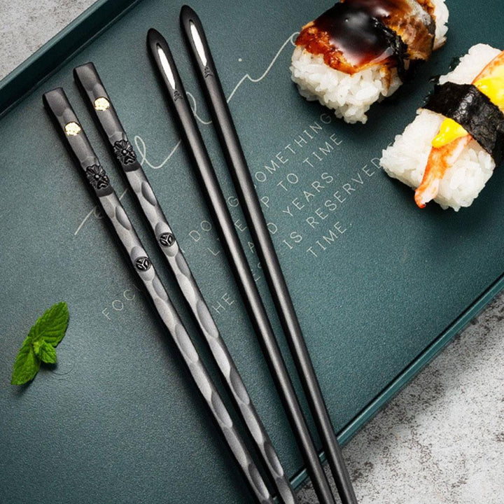 Regalo perfecto: palillos de lujo de aleación, 5 pares. Diseños elegantes para amantes de la cocina y cena.