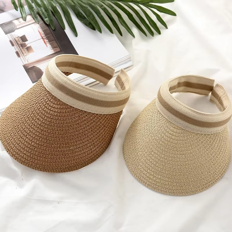 Visera de paja ajustable con ala ancha y protección UV, perfecta para la playa, piscina o deporte.