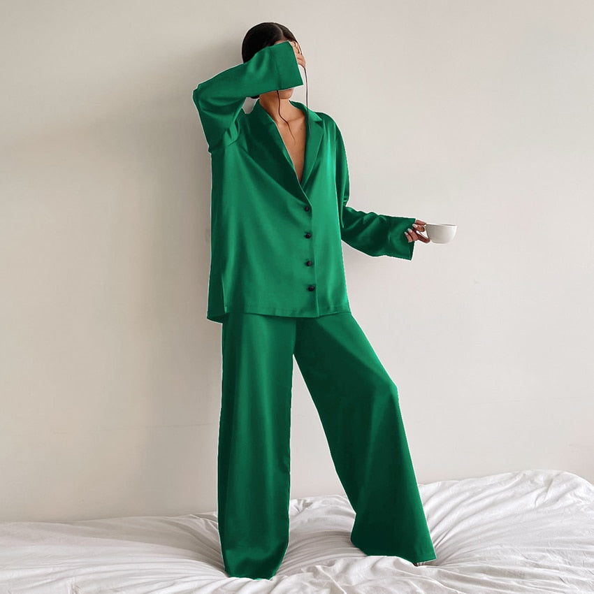 Pijama elegante de dos piezas para mujer, un regalo ideal de moda cómoda.