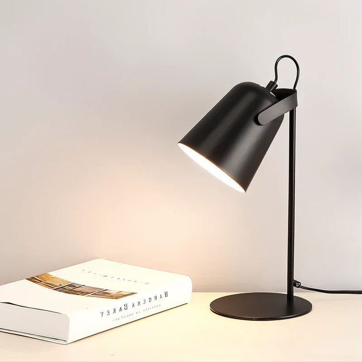 Iluminación ajustable para estudio/oficina. Lámpara de escritorio nórdica, diseño moderno y portátil, luz cómoda para leer.