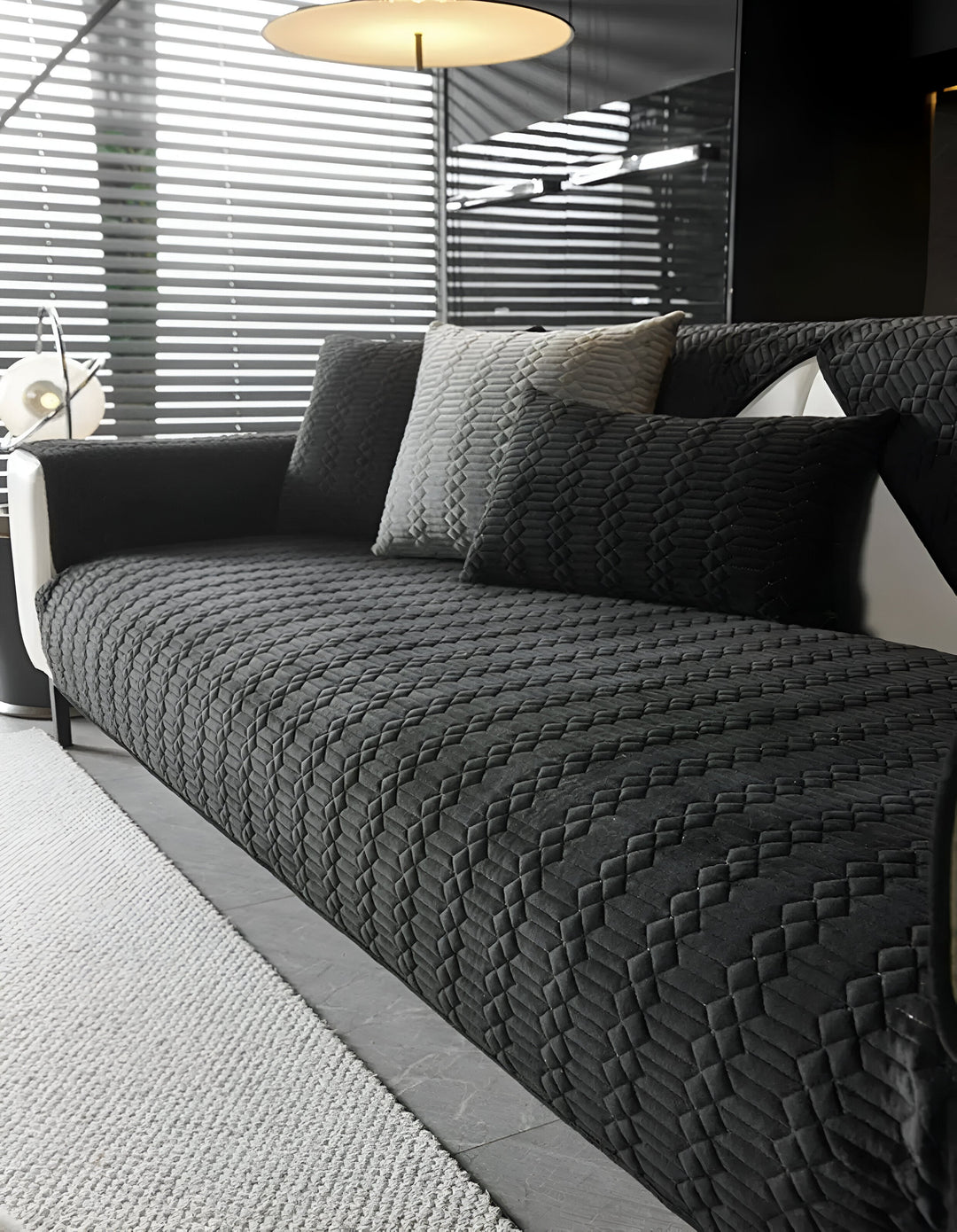 Transforma tu sala con esta funda de sofá de terciopelo, un toque moderno y protector para tu hogar. [[lstfy-media:7]]