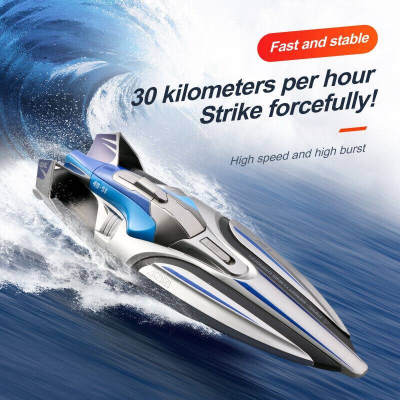 Barco RC con luz LED brillante, ideal para emocionantes carreras acuáticas nocturnas.