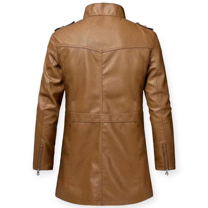 Chaqueta clásica robusta de hombre con cremallera, ideal para invierno. Ropa exterior masculina elegante y casual.