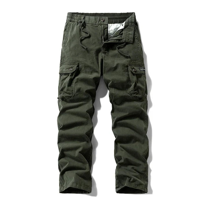 Pantalones cargo tácticos para hombre. Tejido resistente y transpirable, ideal para comodidad en la aventura.