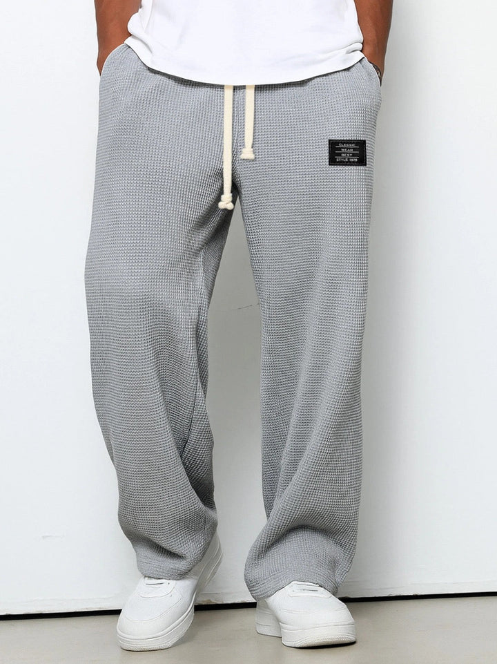 Pantalón relajado Santiago para hombre con ajuste de cordón. Máximo confort y estilo casual.