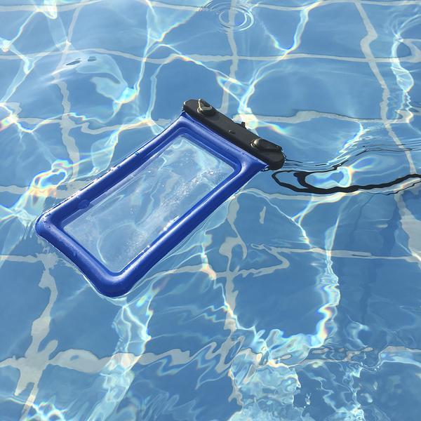 Funda impermeable flotante para smartphone. Disfruta la playa y piscina sin preocuparte por tu móvil.
