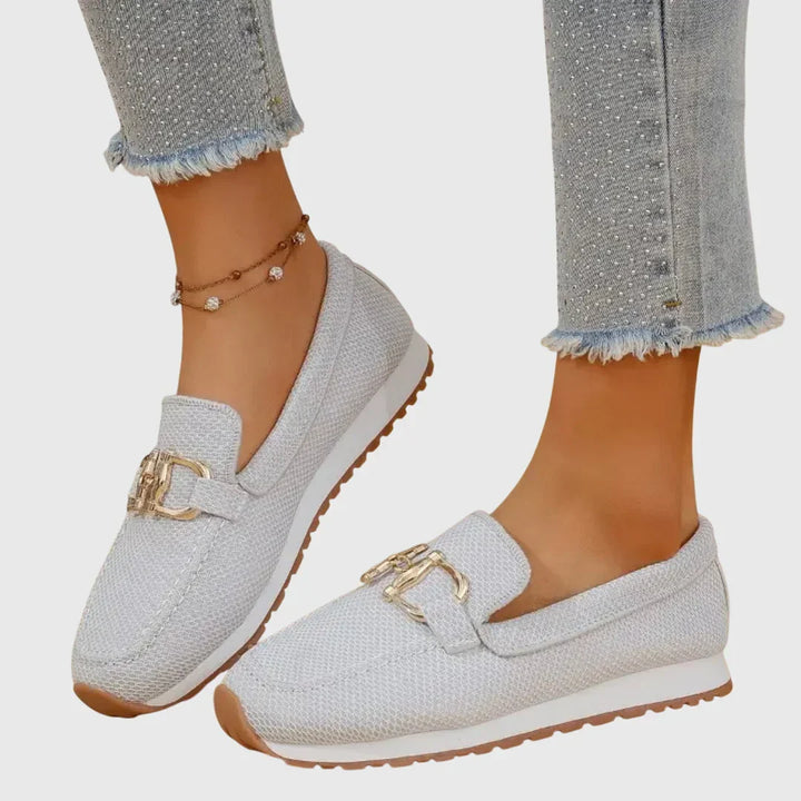 Zapatos planos Lorena para mujer, mocasines versátiles, estilo casual y elegante para confort diario.