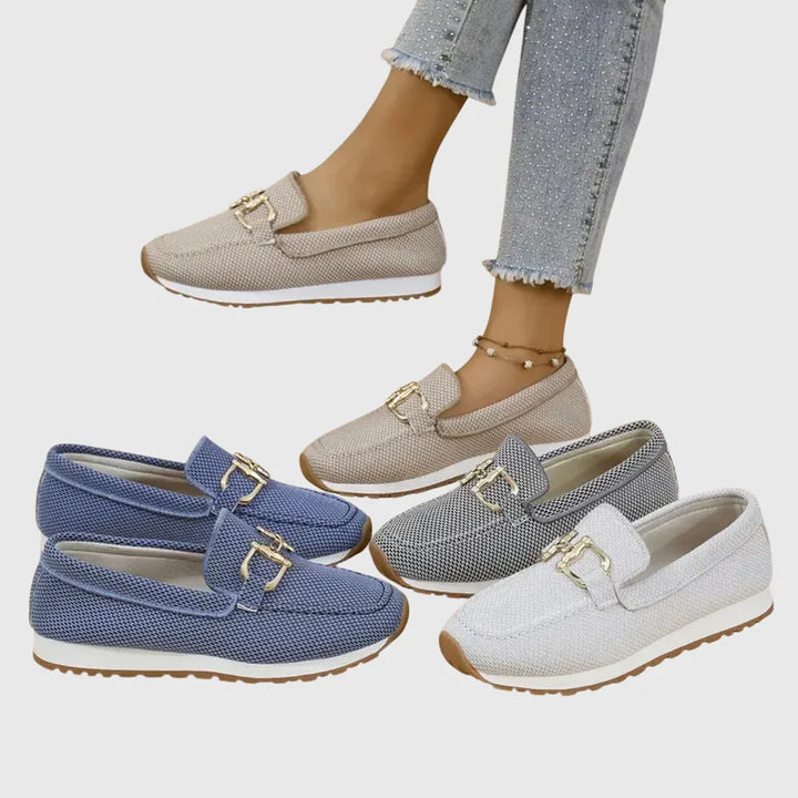 Zapatillas Lorena ortopédicas de mujer, mocasines cómodos y planos para un estilo casual diario.