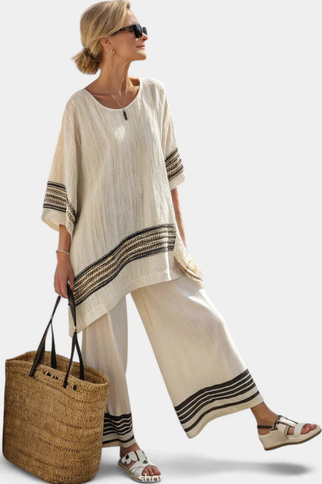 Moda de mujer: conjunto elegante rayado de dos piezas, ideal para looks de verano, viaje o casual.