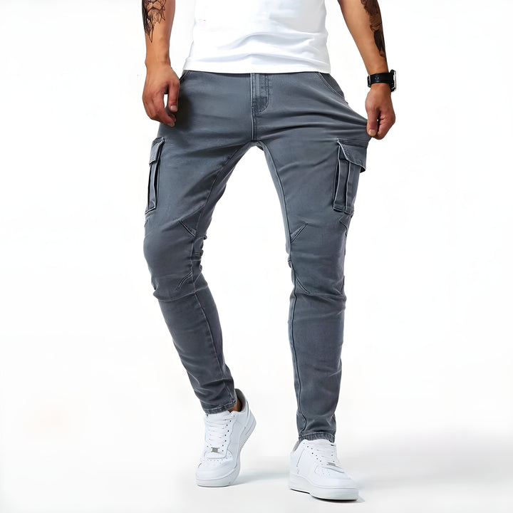 Pantalón cargo urbano para hombre, diseño moderno con ajuste elástico para máxima comodidad.